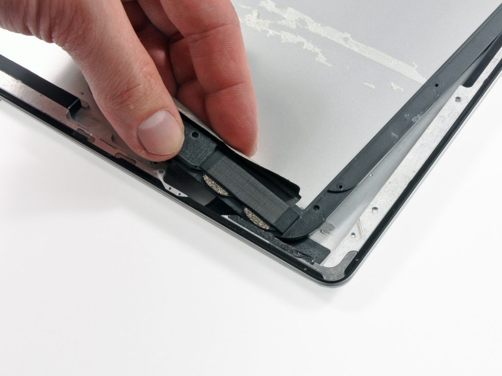 New iPad - спикеры Спикеры New iPad