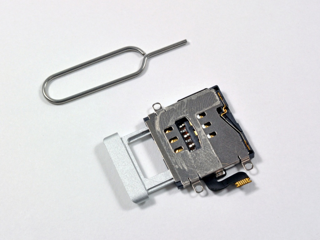 New iPad - слот sim-card Слот для сим-карты от New iPad
